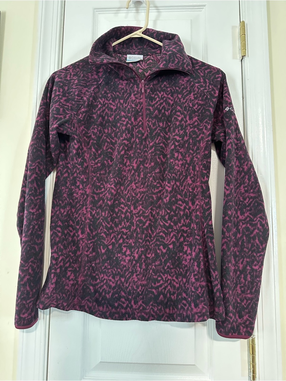 Columbia half zip size Small